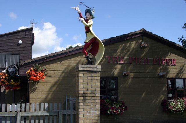 The Pied Piper, Bridgend, Bridgend